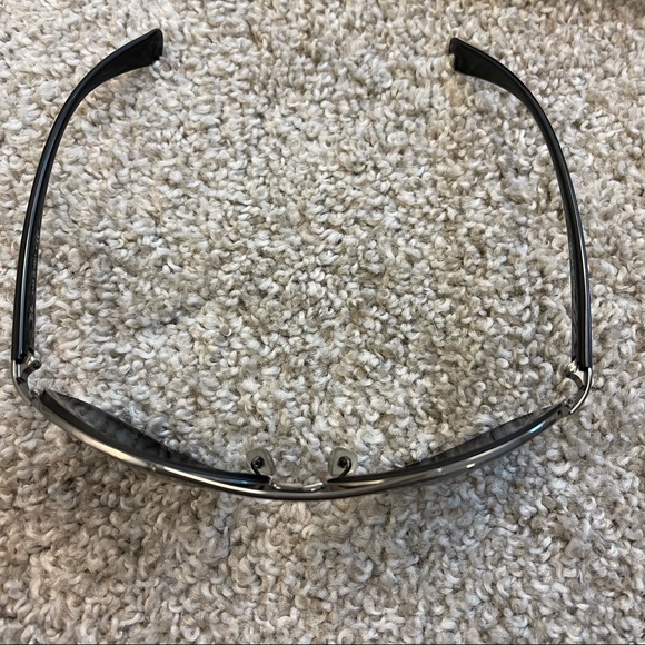 RayBan silver and black frames only! - Picture 6 of 7